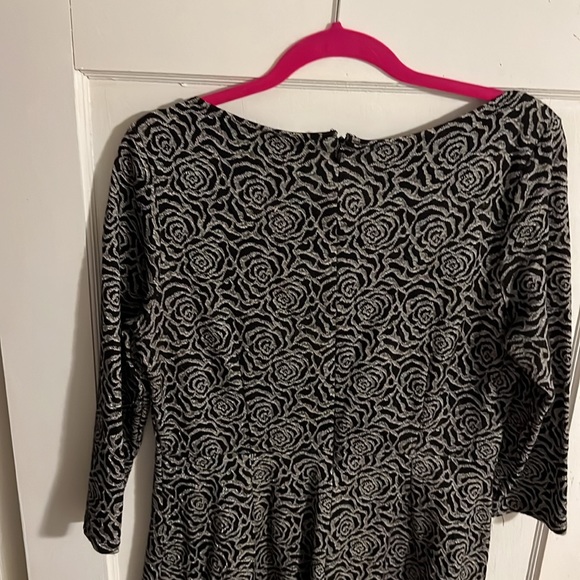 Sparkle Rose Patterned Dress - Picture 5 of 5